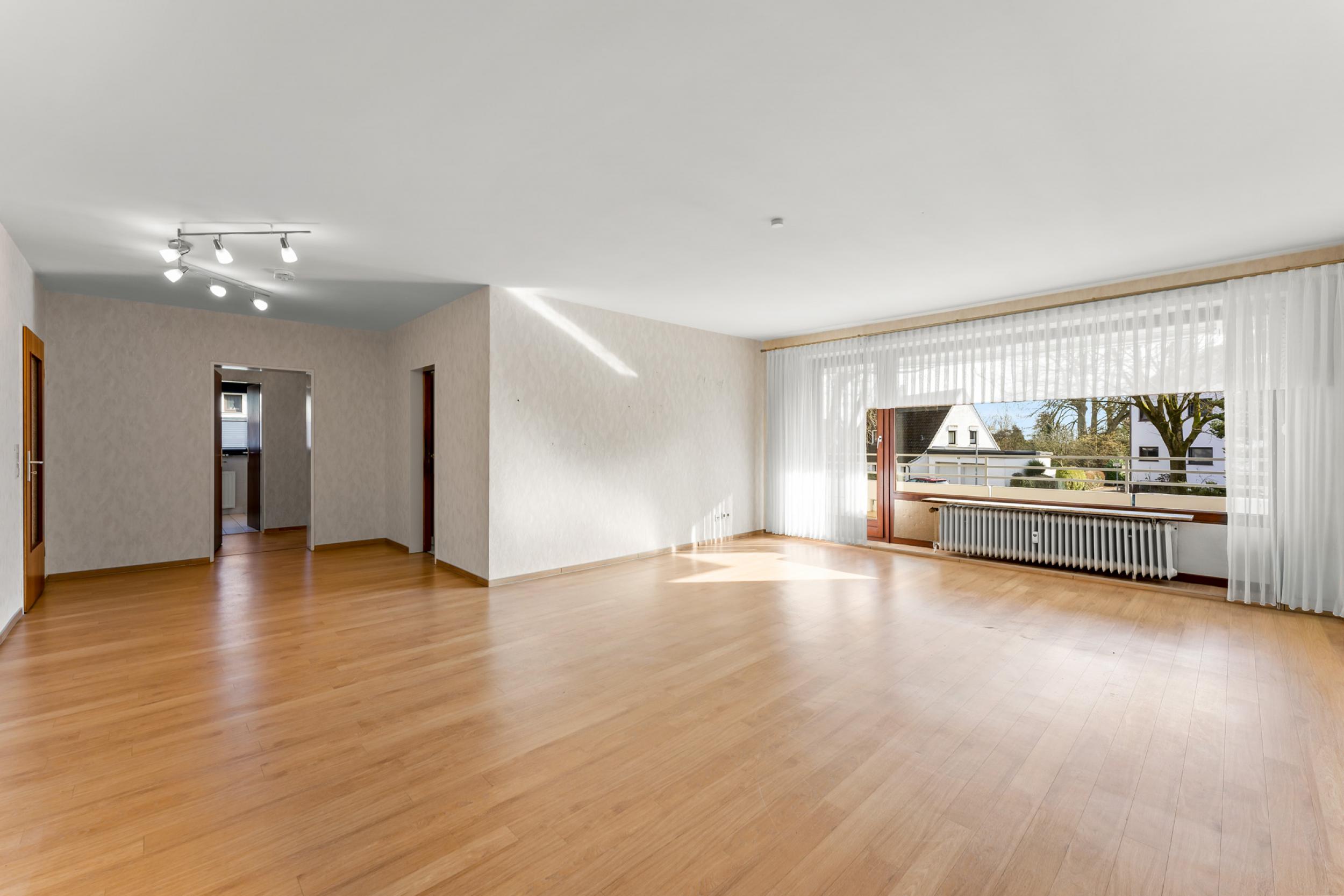 St.-Magnus - Gepflegte Hochparterrewohnung in Nähe zum Park - Wohn-/ Essbereich