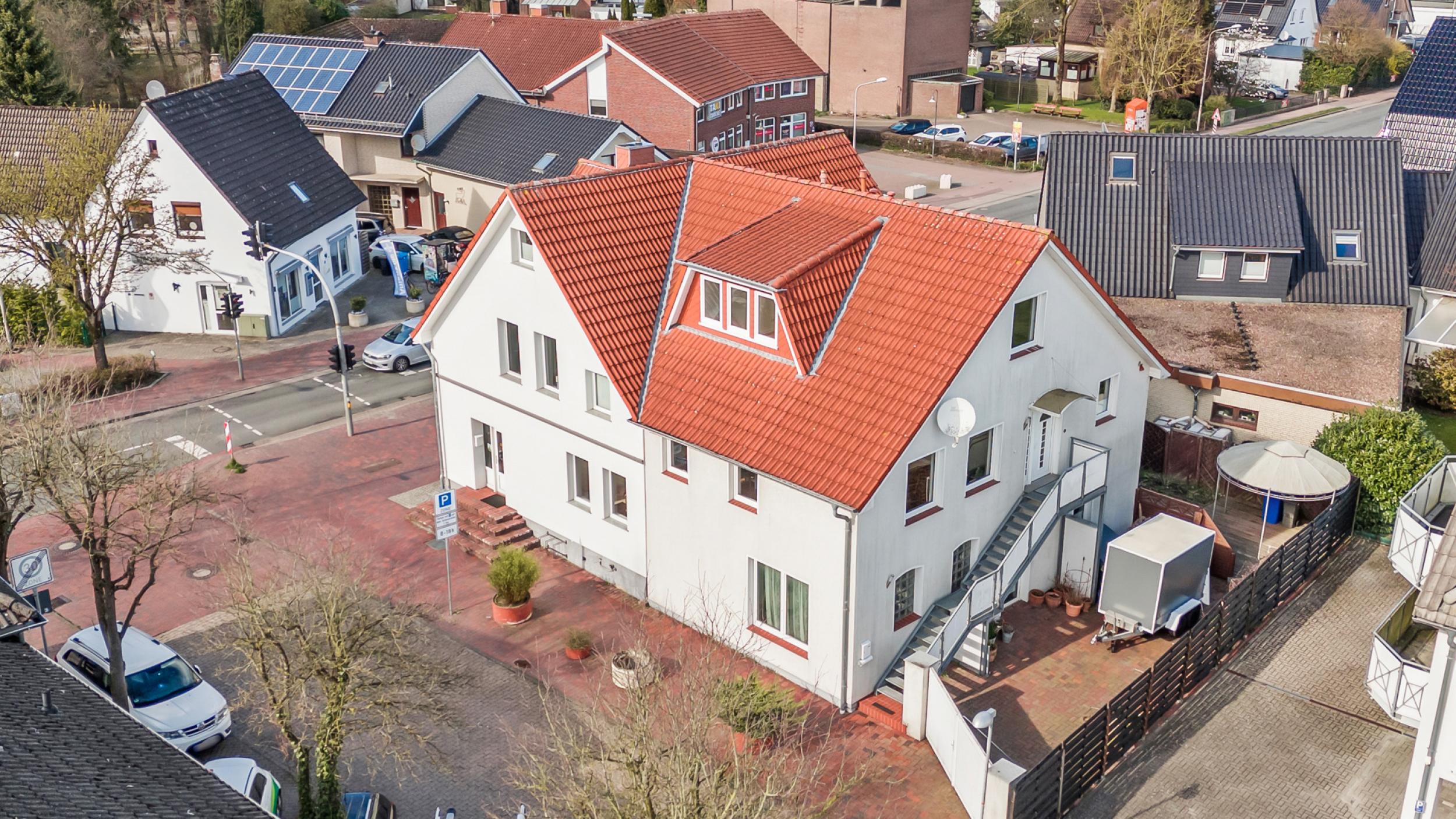 Loxstedt - Lichtdurchflutete 3-Zimmer-Maisonettewohnung im Ortszentrum - Außenansicht