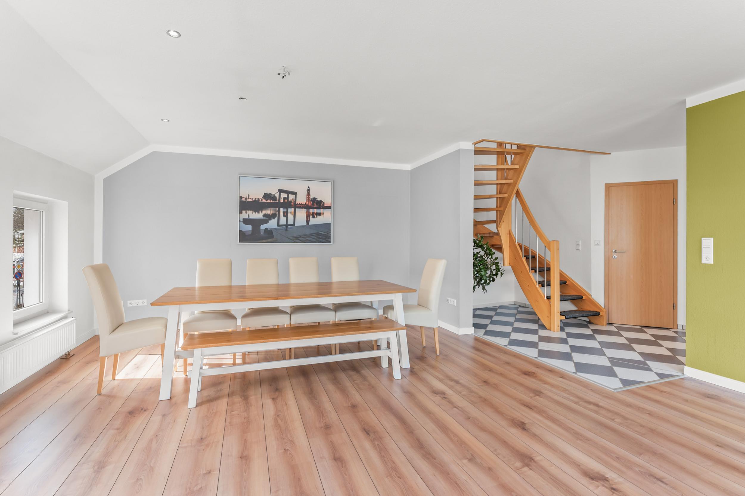 Loxstedt - Lichtdurchflutete 3-Zimmer-Maisonettewohnung im Ortszentrum - Essbereich