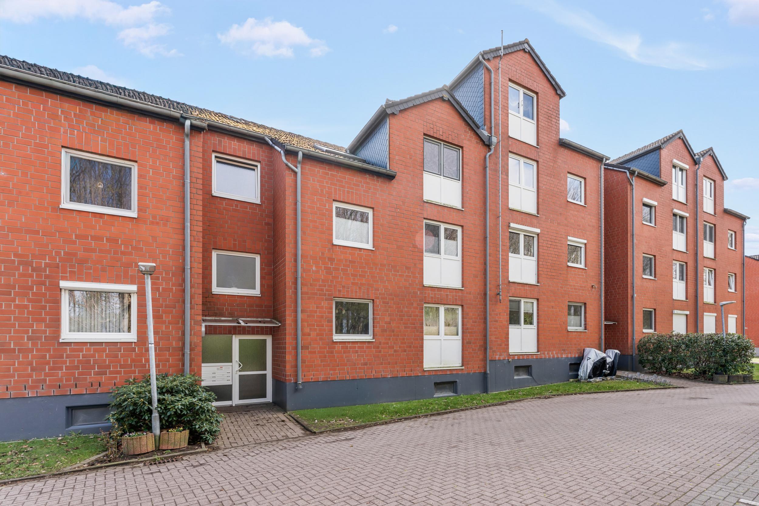 Hagen - Einladende 3-Zimmerwohnung im Grünen - Frontansicht
