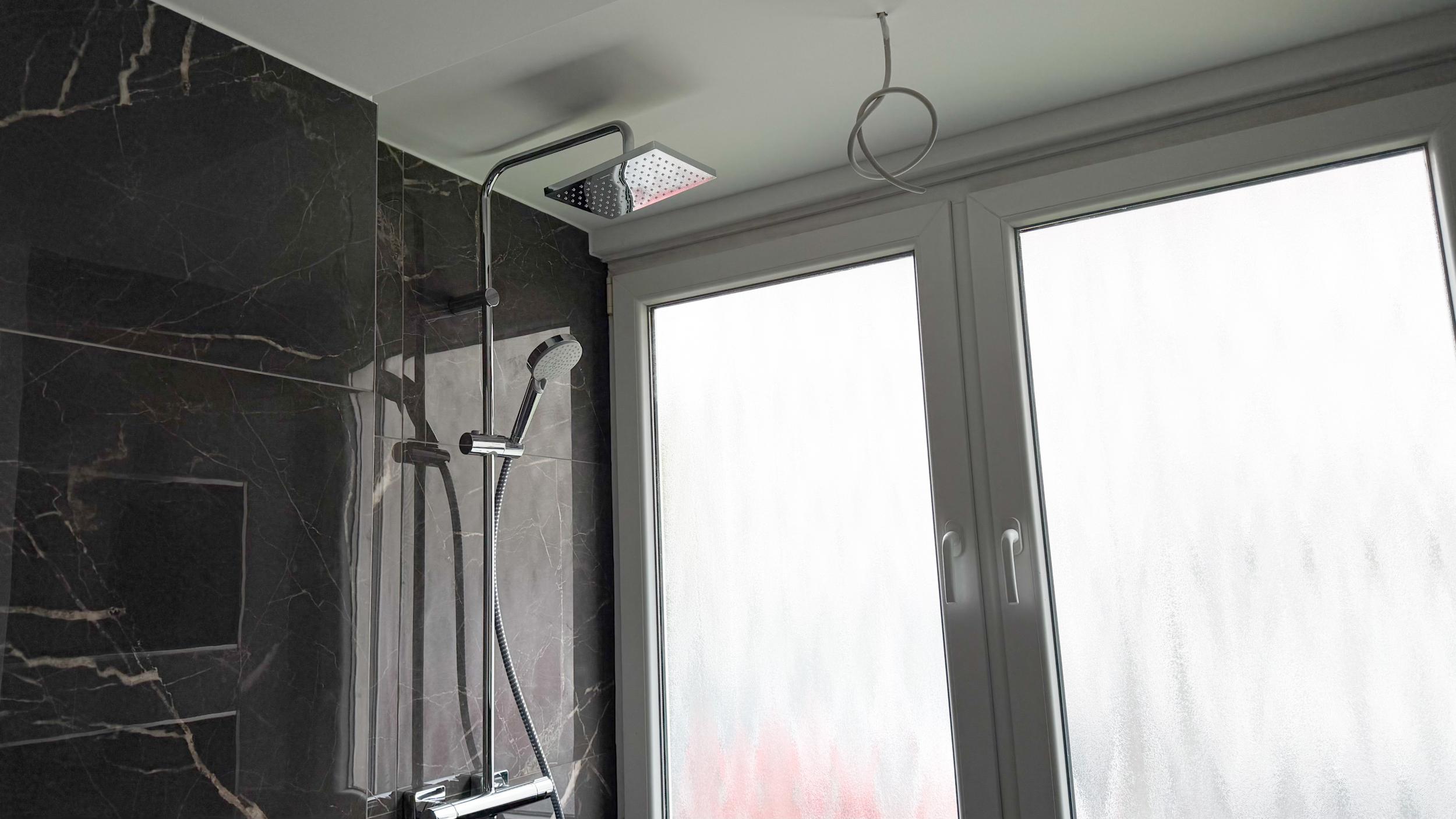 Geestemünde - Modernisierte 3-Zimmerwohnung in zentraler Lage - Detailansicht - Dusche