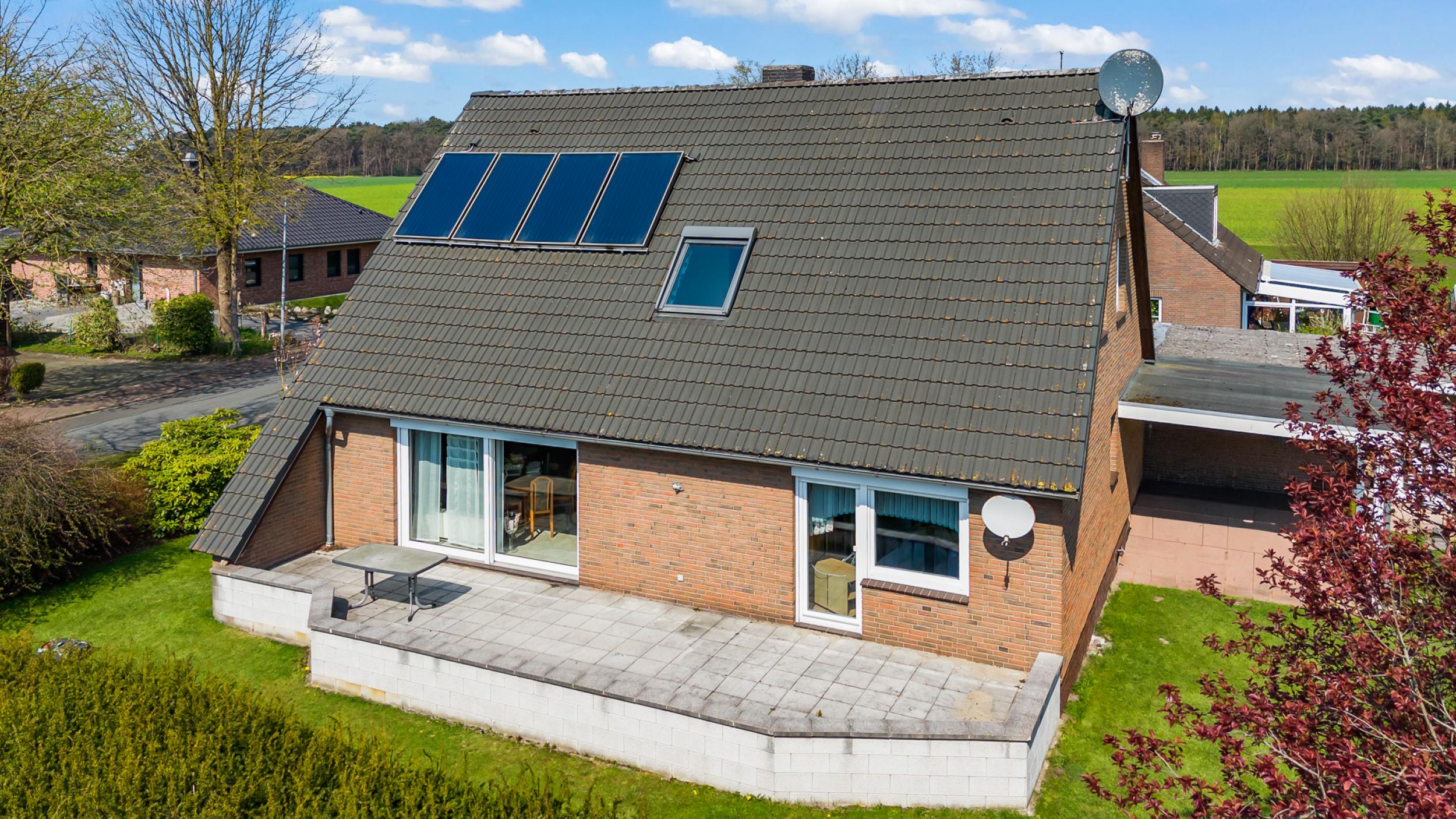 Schiffdorf - Familienfreundliches Einfamilienhaus in traumhafter Lage - Terrasse