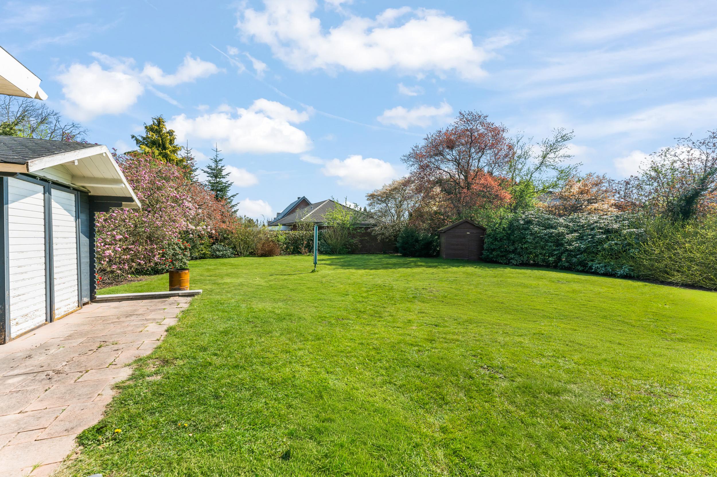 Schiffdorf - Familienfreundliches Einfamilienhaus in traumhafter Lage - Blick in den Garten