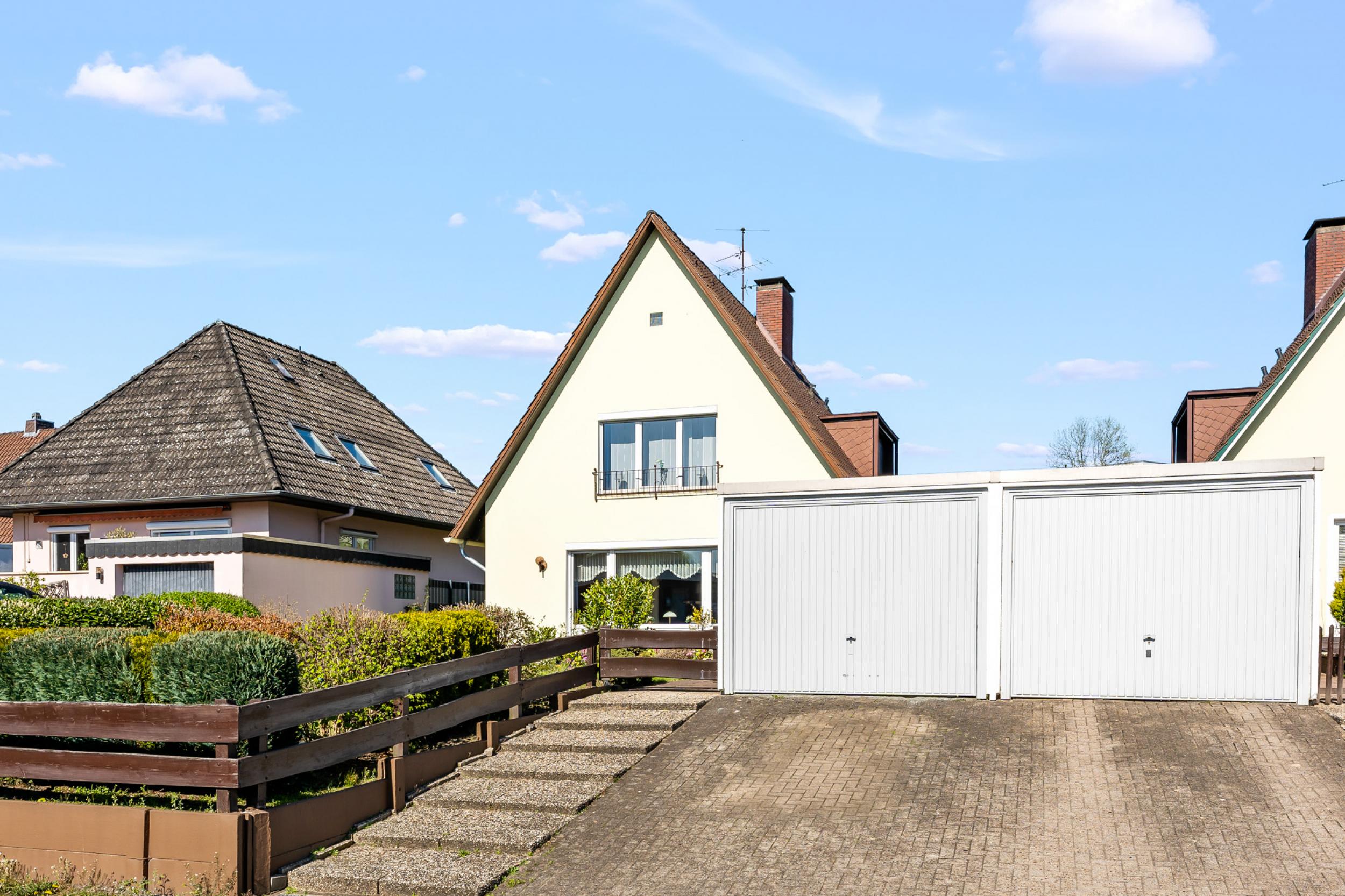 Eckernfeld - Gepflegtes Einfamilienhaus in familienfreundlicher Lage - Außenansicht