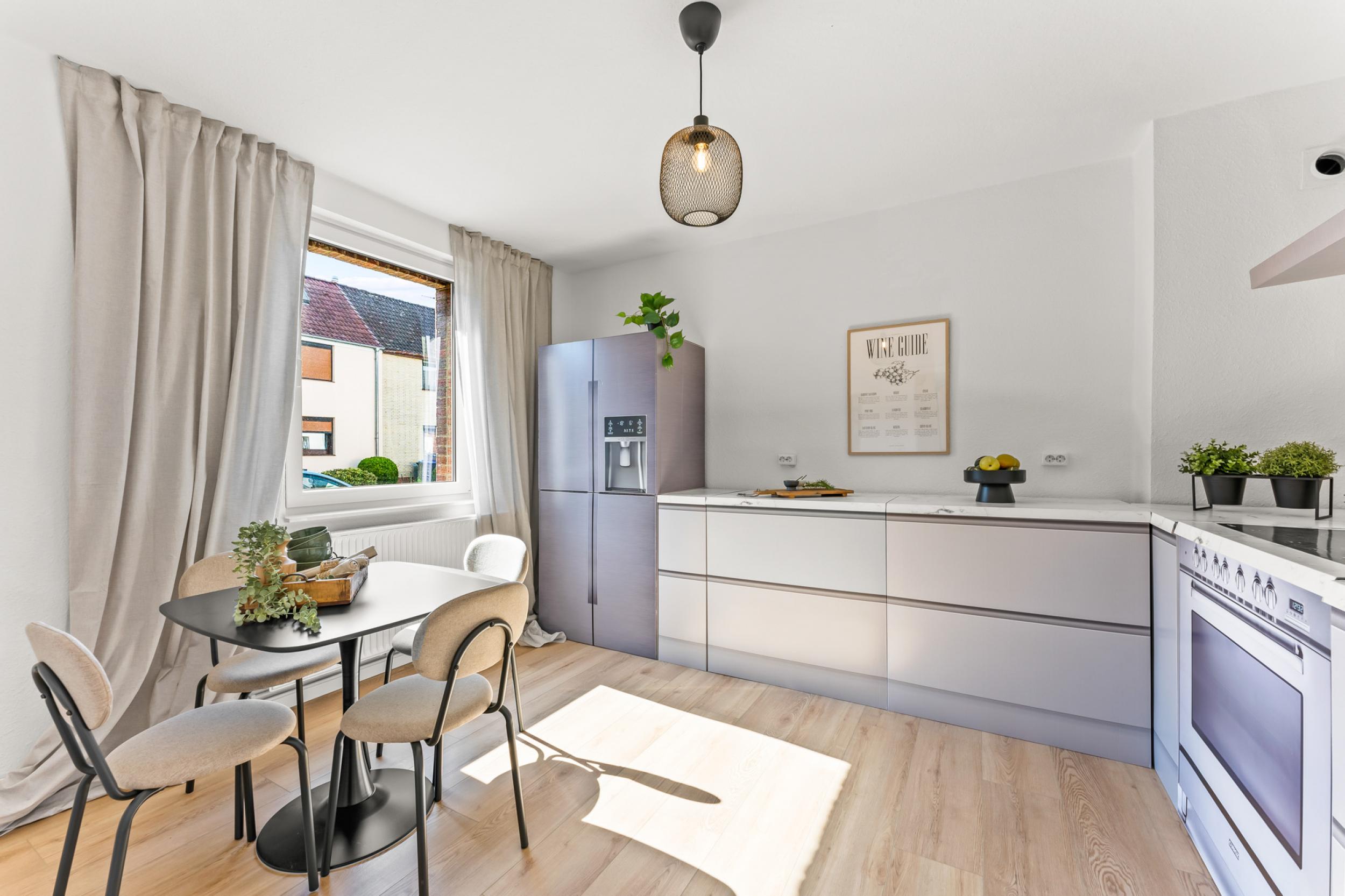 Geestemünde - Top-Renoviertes Reihenmittelhaus in gefragter Lage - Küche