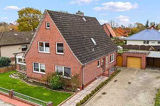 Otterndorf - Ein- bis Zweifamilienhaus in der Nähe der Elbemündung - Frontansicht