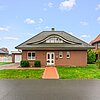 Bokel - Repräsentativer Winkelbungalow in ruhiger Wohnlage – ein Zuhause zum Wohlfühlen - Frontansicht