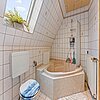 Otterndorf - Ein- bis Zweifamilienhaus in der Nähe der Elbemündung - Badezimmer Dachgeschoss