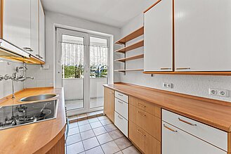Klushof - Solide 3-Zimmereigentumswohnung in zentraler Lage - Küche