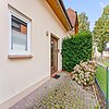 Schiffdorf - Modernisiertes Einfamilienhaus mit zusätzlichem Bauland - Eingangsbereich