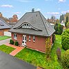Bokel - Repräsentativer Winkelbungalow in ruhiger Wohnlage – ein Zuhause zum Wohlfühlen - Frontansicht